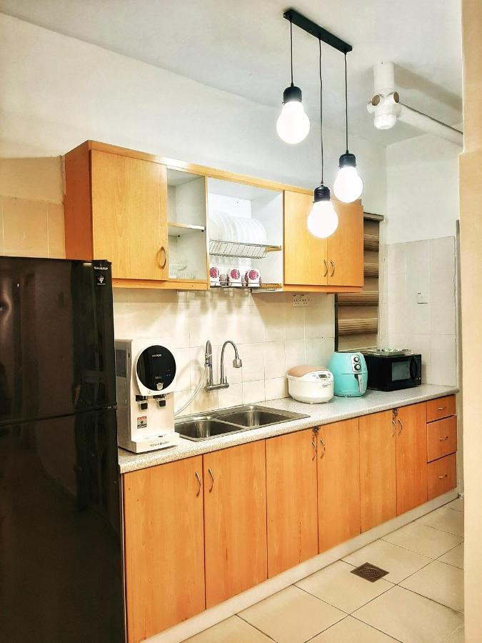 N'Dnie Homestay Pelangi Mall Condominium Kota Bahru Luaran gambar