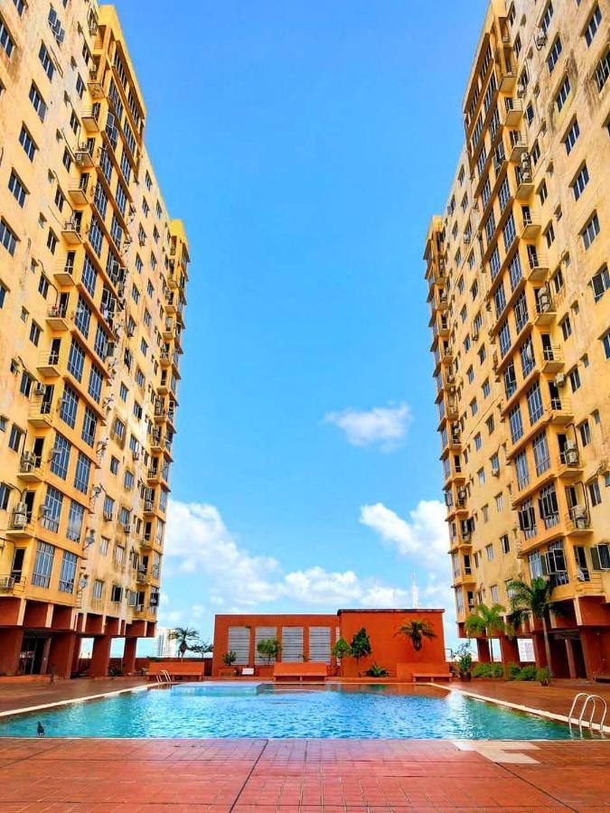 N'Dnie Homestay Pelangi Mall Condominium Kota Bahru Luaran gambar